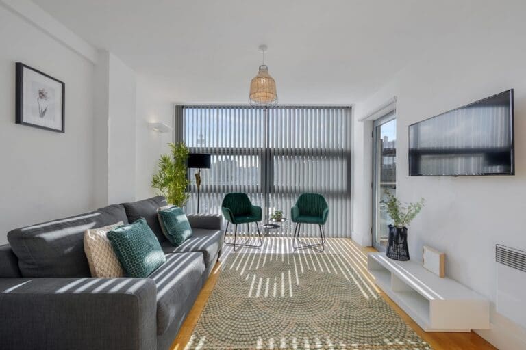 Rent Villa Self-Disciplined Tango Lancashire