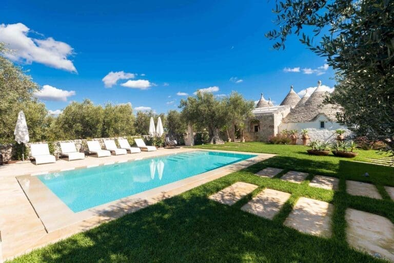 Rent Villa Sepia Silverbell Puglia
