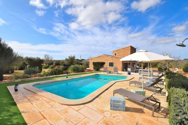 Rent Villa Slick Bloodwood Balearic Islands