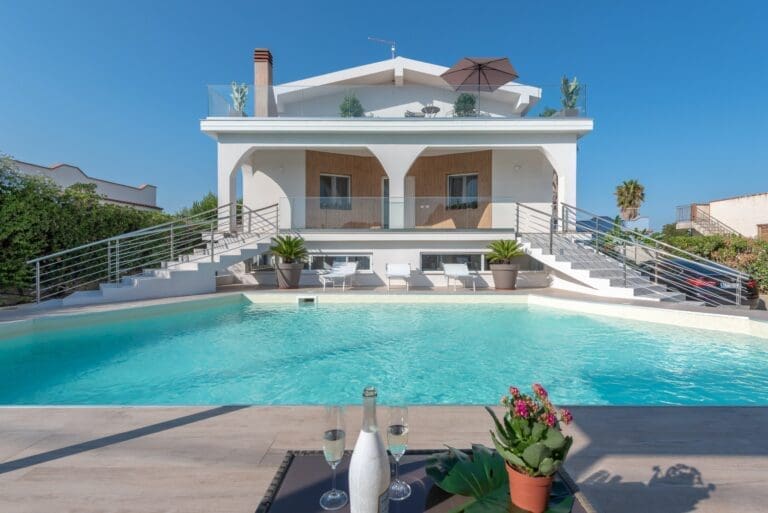 Rent Villa Smoky Lahuan Sicily
