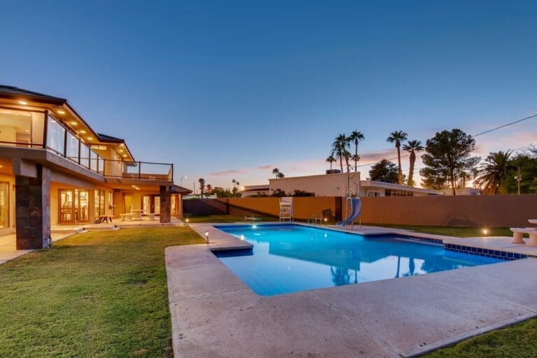 Rent Villa Soda Emblem Nevada