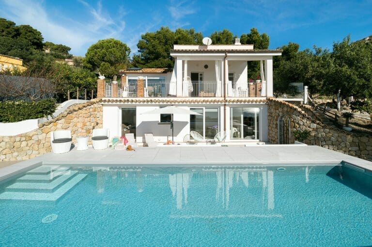 Rent Villa Space Aloe Sicily