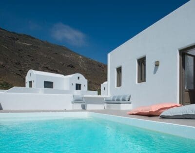 Rent Villa Space Giddy Greece