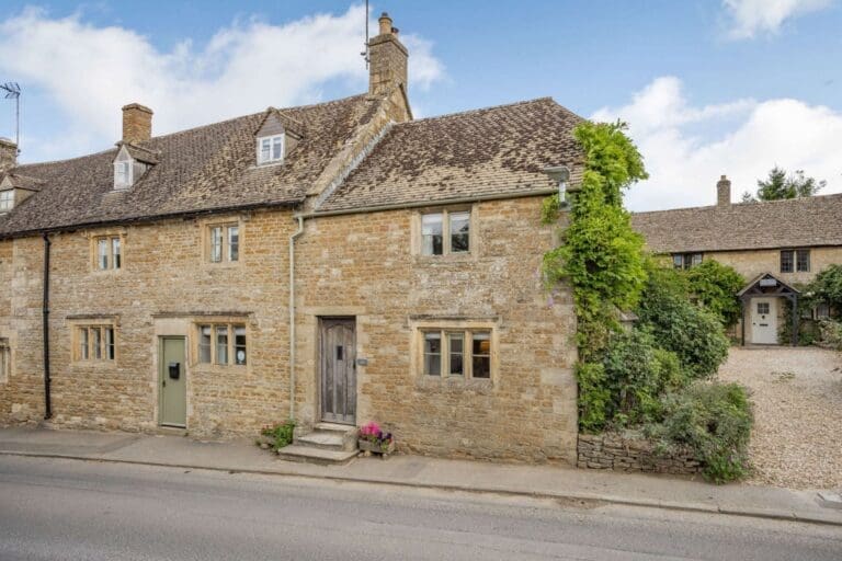 Rent Villa Spicy Puka Gloucestershire