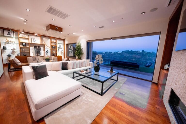 Rent Villa Spring Raintree Bel Air