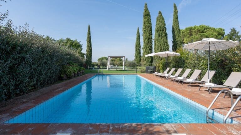 Rent Villa Steel Gladiolus Tuscany