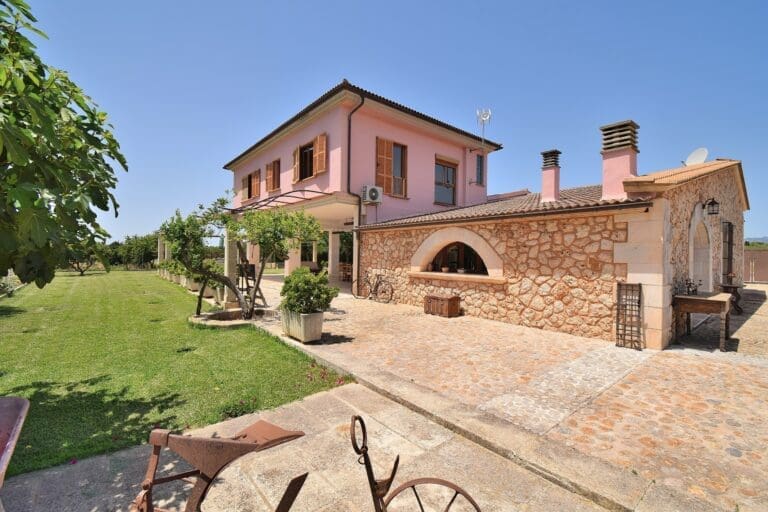 Rent Villa Sun Chalice Balearic Islands