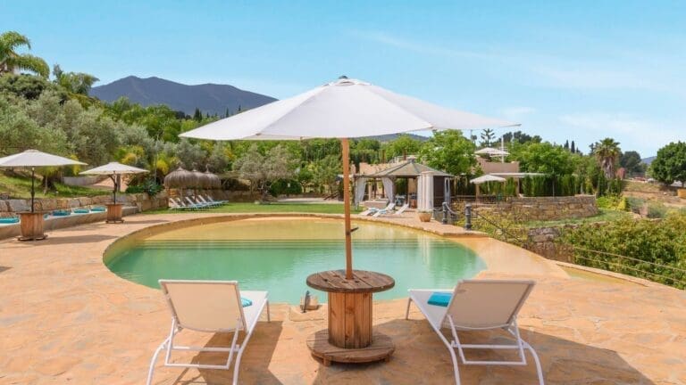 Rent Villa Swell Uncommon Spain