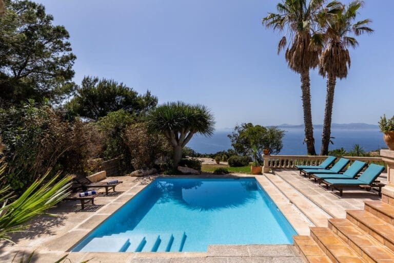 Rent Villa Taupe Champagne Balearic Islands