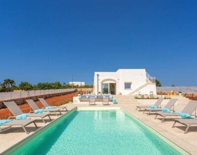 Rent Villa Tea Garnet Puglia