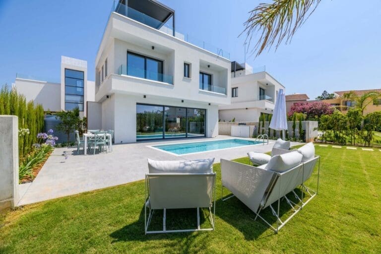 Rent Villa Thulian Heath Cyprus