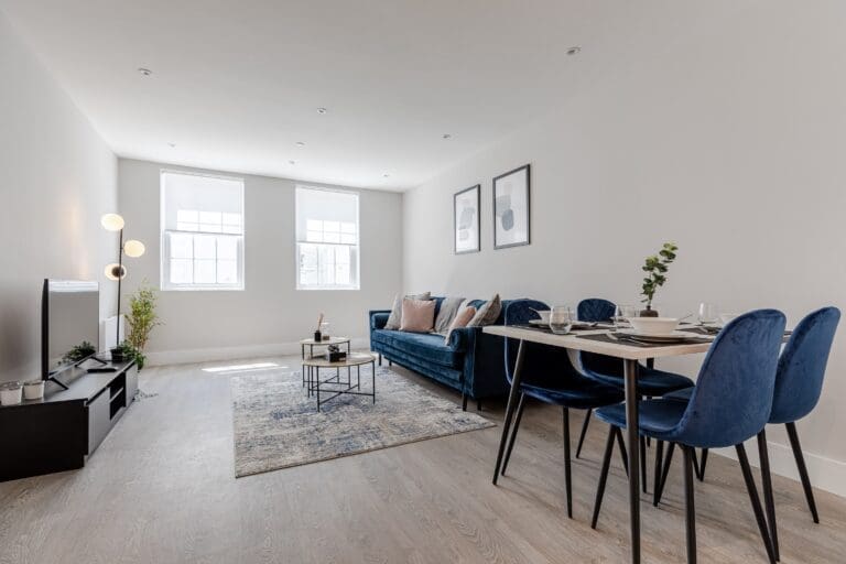 Rent Villa Tops Lion Kent