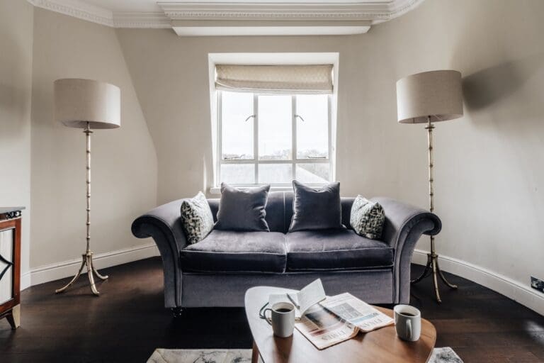 Rent Villa Tops Stick-To-Itive London