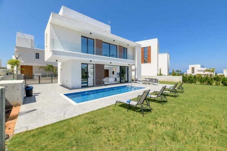 Rent Villa Tulip Salt Cyprus