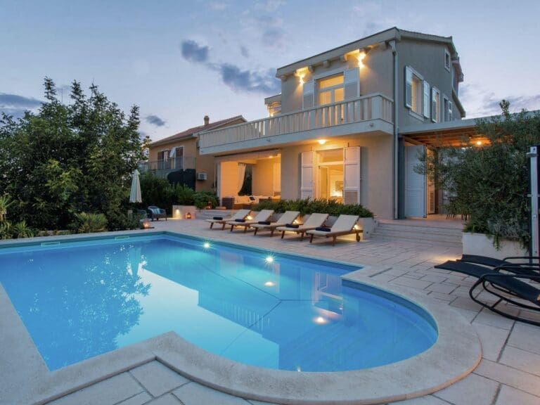 Rent Villa Umber Moringa Split