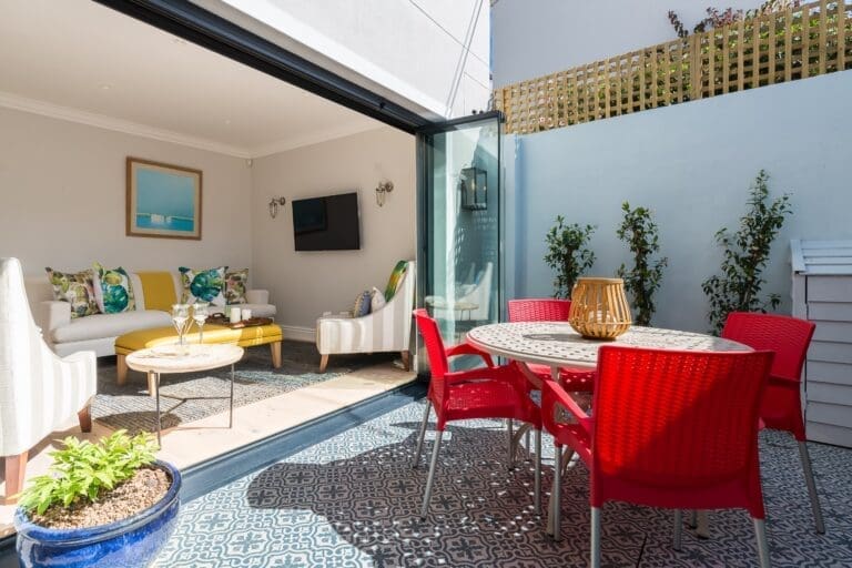 Rent Villa Vermilion Pistache South Africa