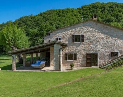 Rent Villa Violet-Blue Pecan Italy