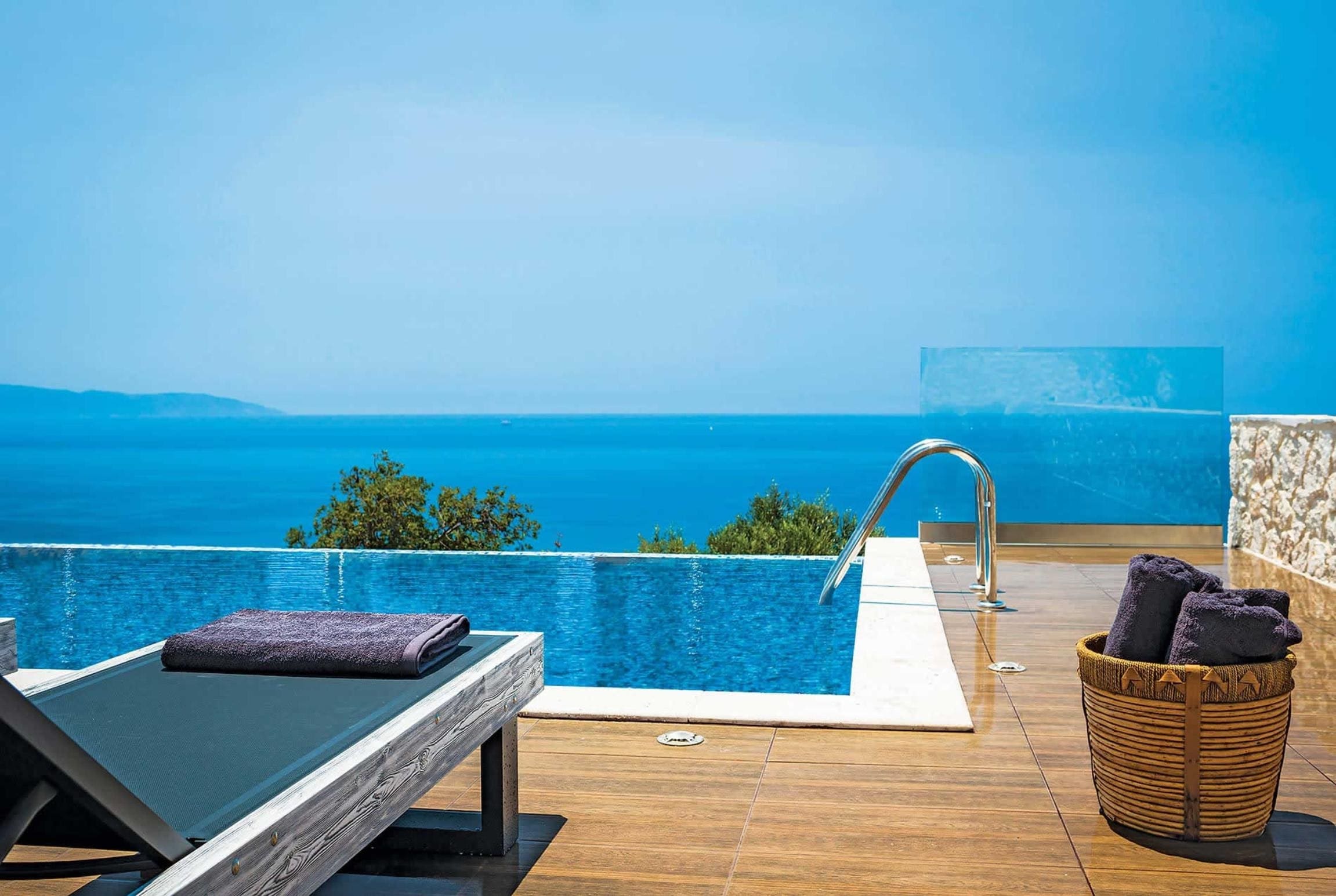 Rent Villa Violet-Red Cornstalk Kefalonia