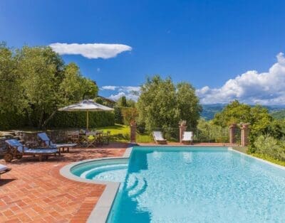 Rent Villa Violet-Red Gingerbread Tuscany