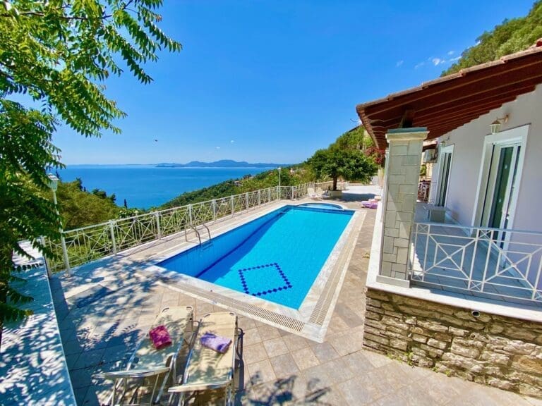 Rent Villa Violet-Red Poppy Greece