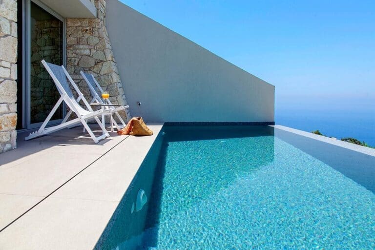 Rent Villa Vivid Mist Greece