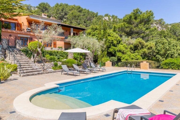 Rent Villa Wheat Octopus Balearic Islands