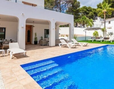 Rent Villa Windsor Brush Spain