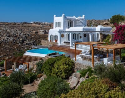 Rent Villa Wood Piccabeen Mykonos