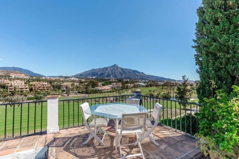 Rent Villa Write Oriole Spain