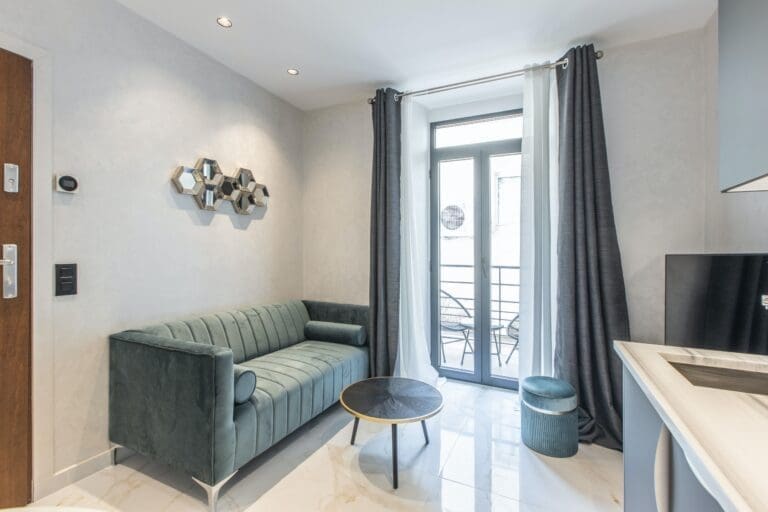 Rent Villa Yellow Pindo France