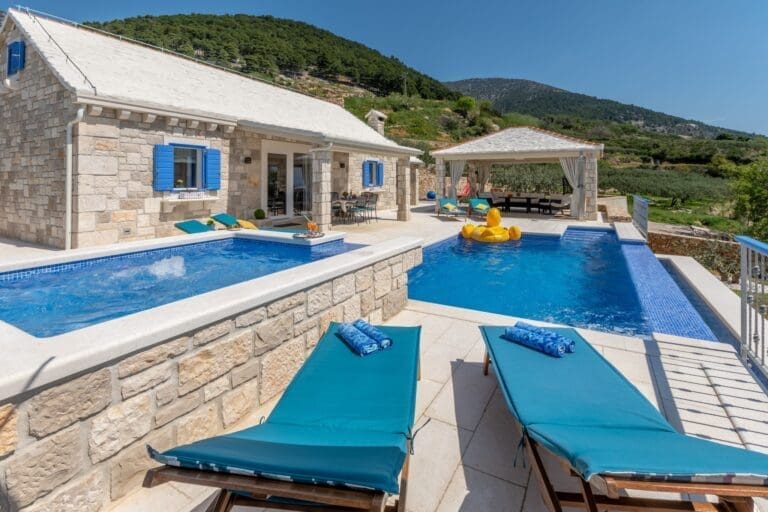 Rent Villa Youth Tickle Croatia