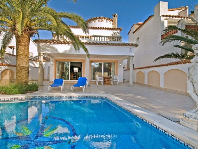 Casa Danzantes Spain