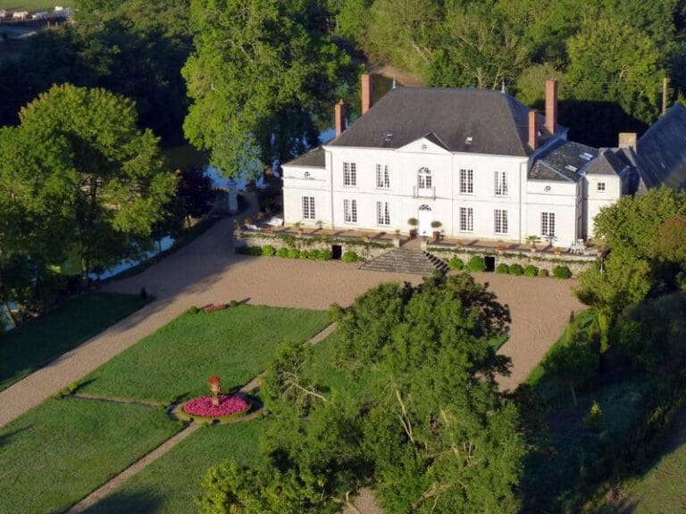 Chateau Des Clemont Rental France