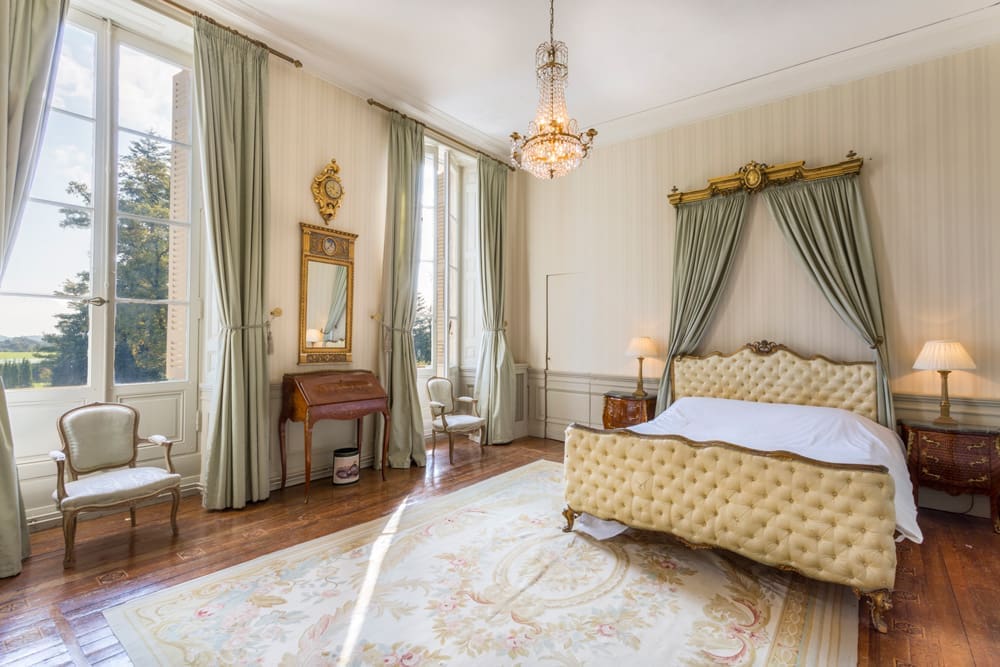 Chateau Isly And Cottage France