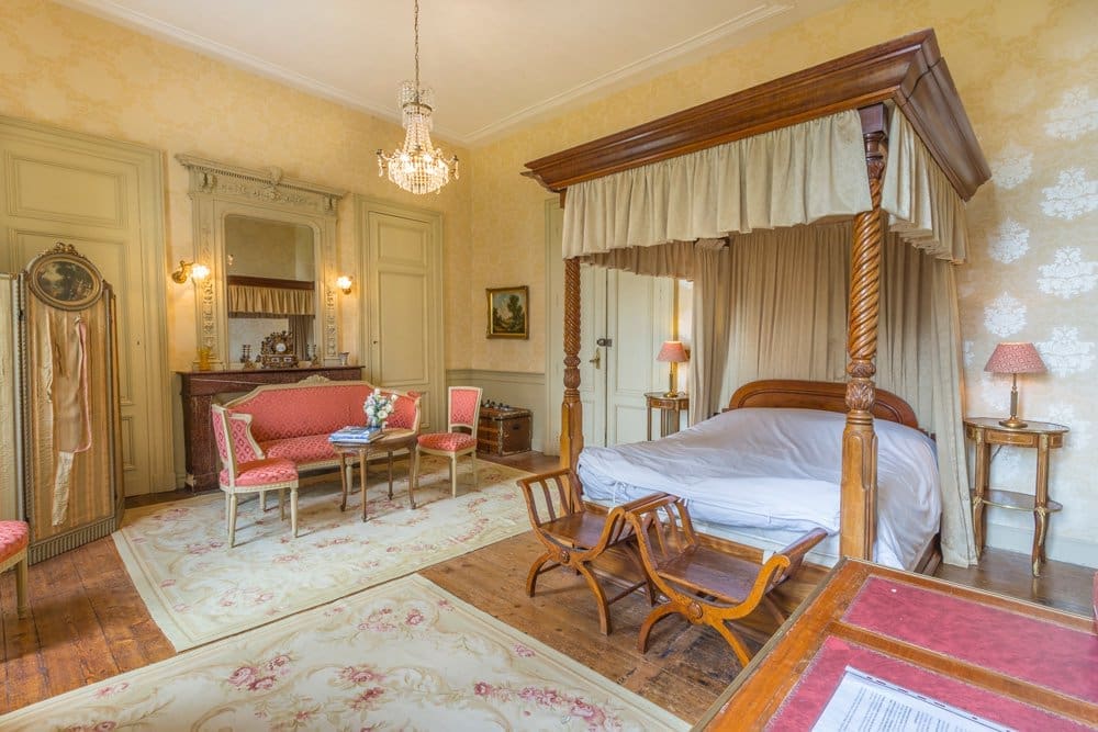 Chateau Isly And Cottage France