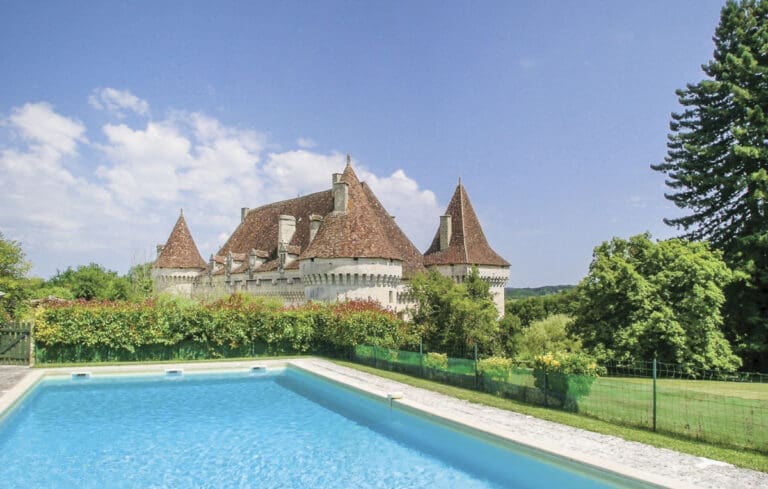 Chateau des Douves France