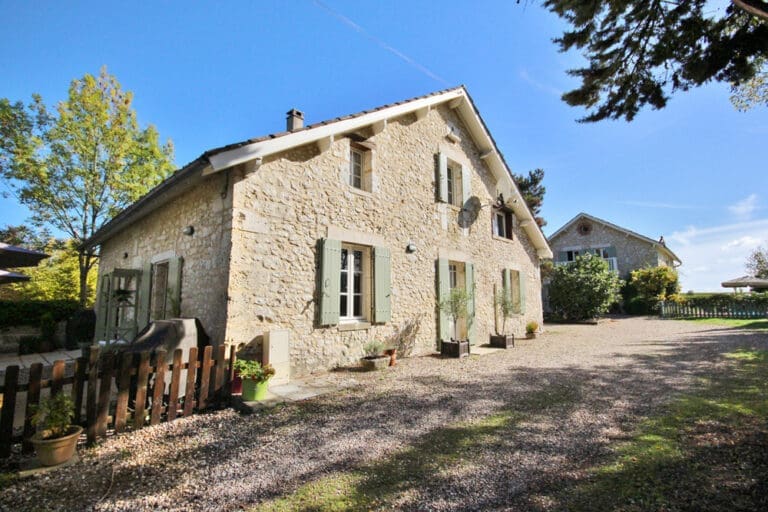 Joli Champ Whole Estate France