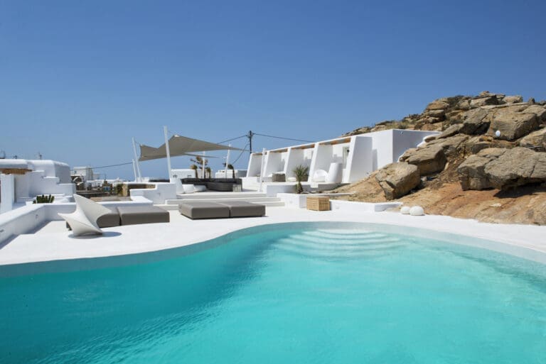 Petalite Suite Greece