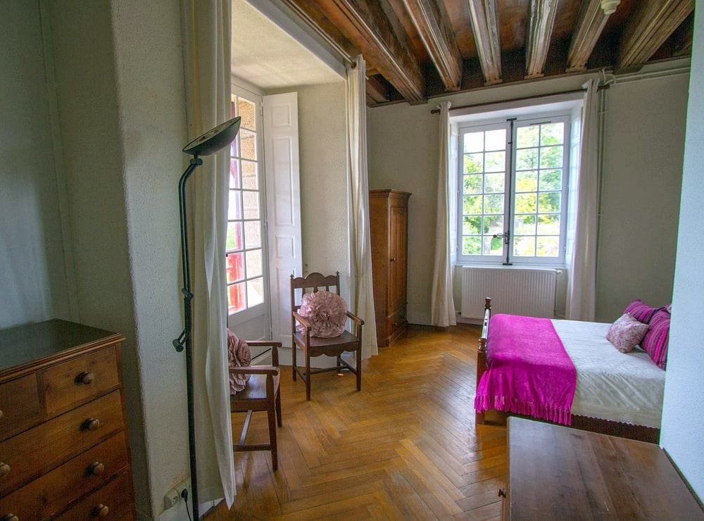 Rent Chateau Correze France