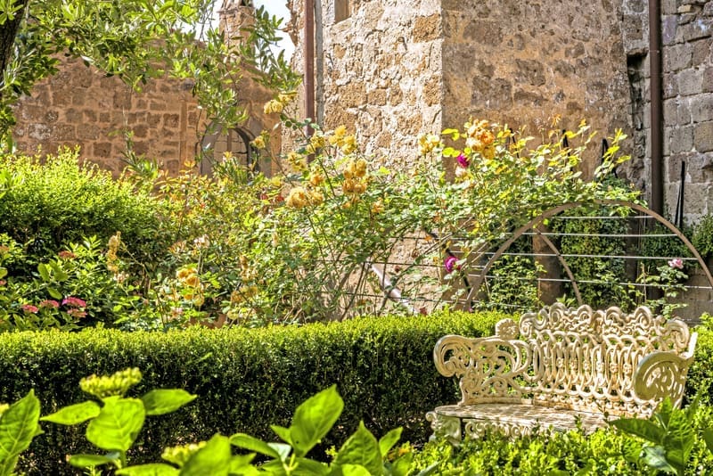 Rent Roccia Di Corte Italy