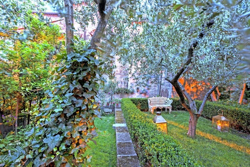 Rent Roccia Di Corte Italy