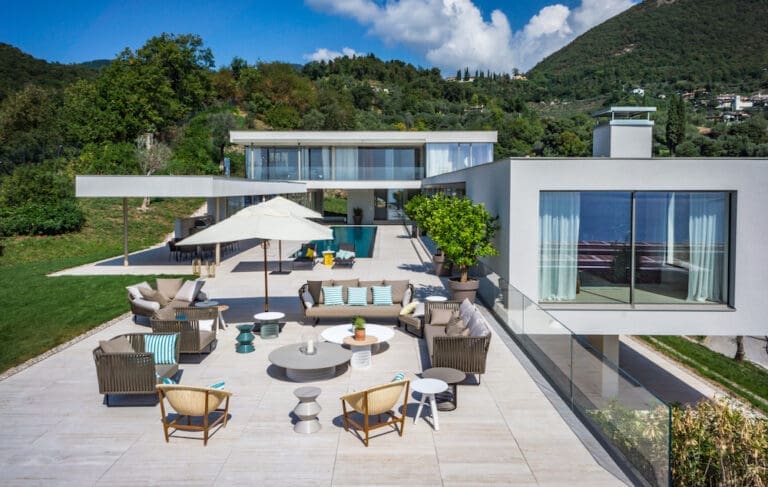 Rent Villa Modern Myth Lake Garda