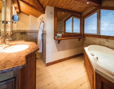 Ski Chalet Cospillot Courchevel France