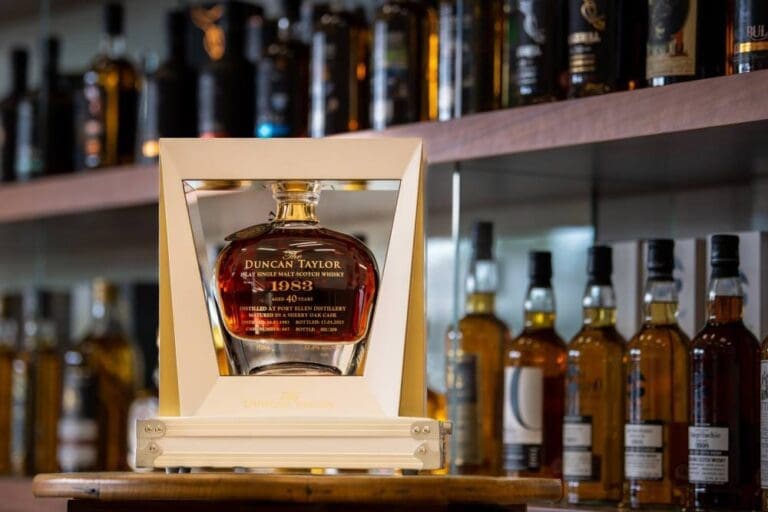 An Outstanding 40-Year-Old Port Ellen Whisky from Duncan Taylor 