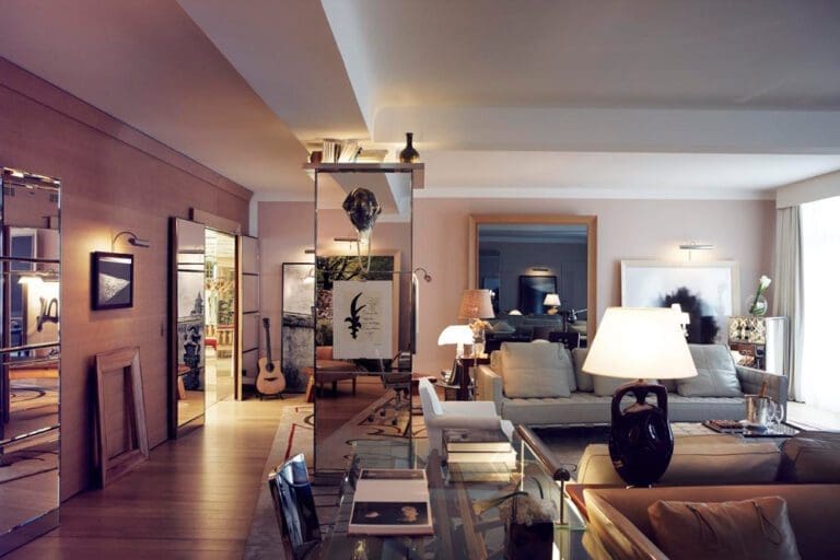 Exclusive Art Tour of Paris With Royal Monceau Raffles Hotel