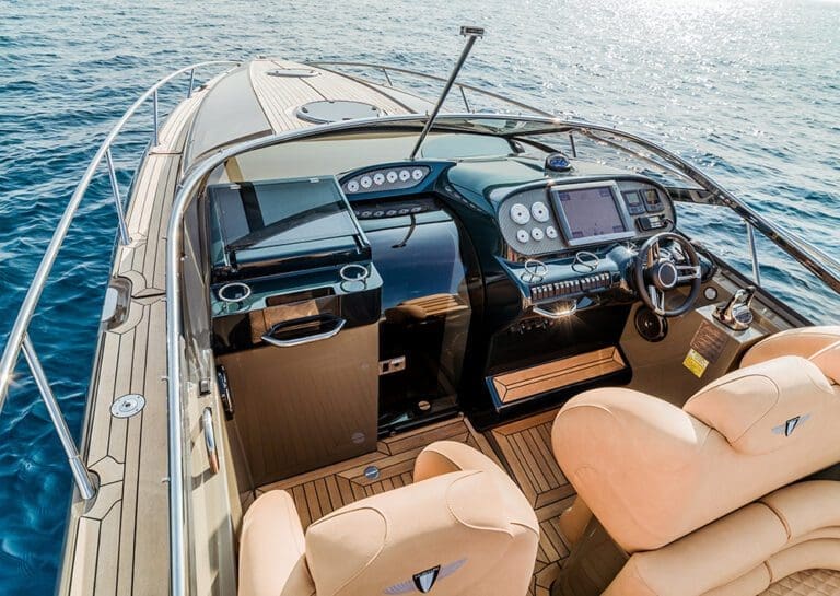 Hunton XRS43: A Truly Bespoke Luxury Yacht