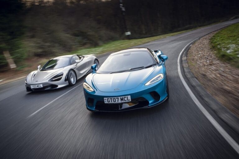 McLaren GT V McLaren 720S Coupe Track & Alpine Hill Test