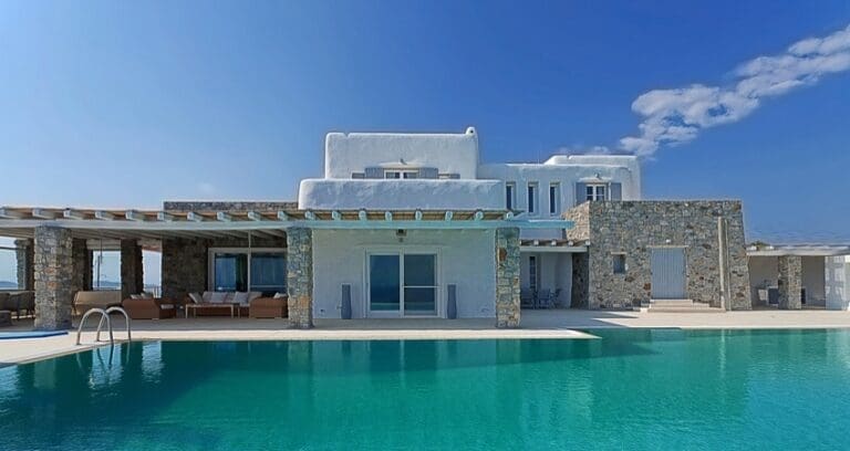 Top 5 Luxury Villas In Greece