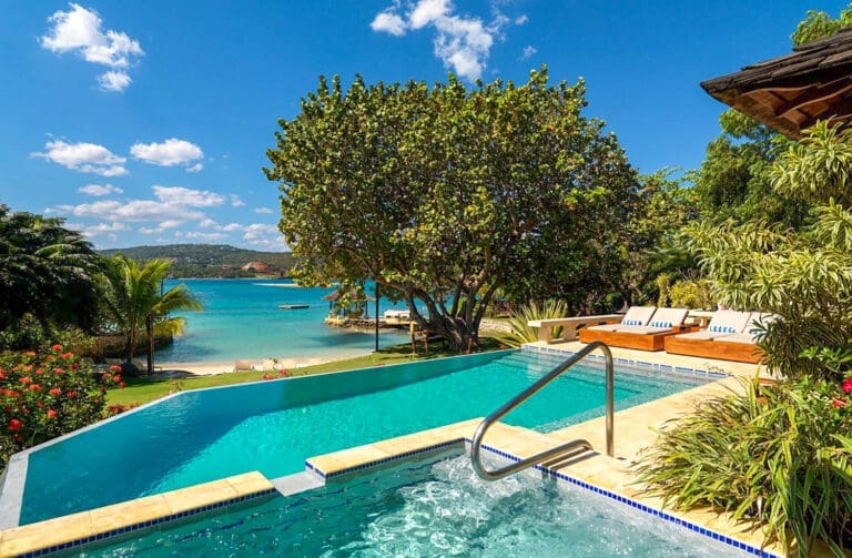 Rent Amanoka on the Beach Jamaica