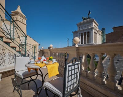 Rent Piazza Venezia View Apartment Italy